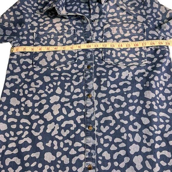 G.I.L.I. Cheetah Print Denim Button Front Shirt Small - Picture 10 of 10